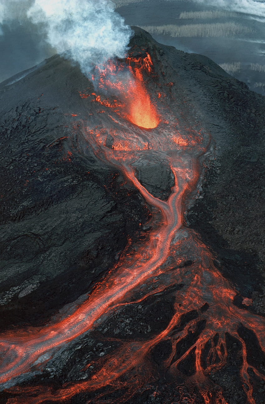 volcán, lava negra fondo de pantalla del teléfono