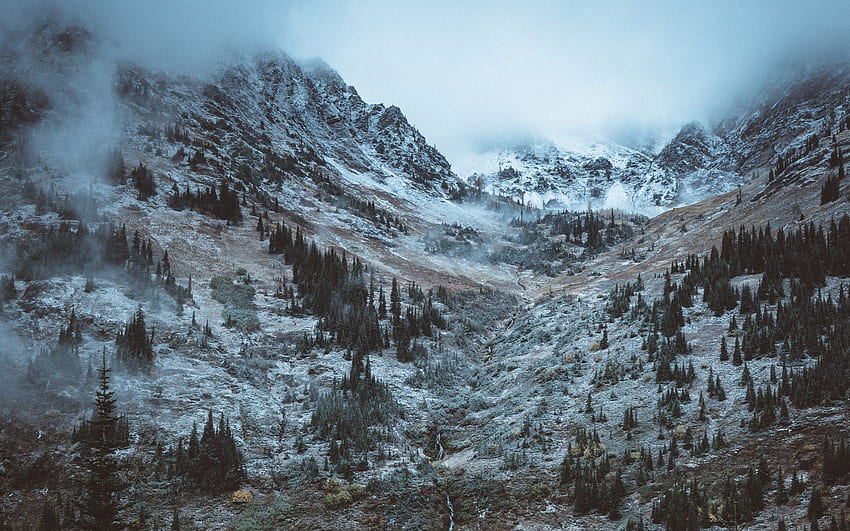 Valley Between Rugged Mountains · Free Stock Photo