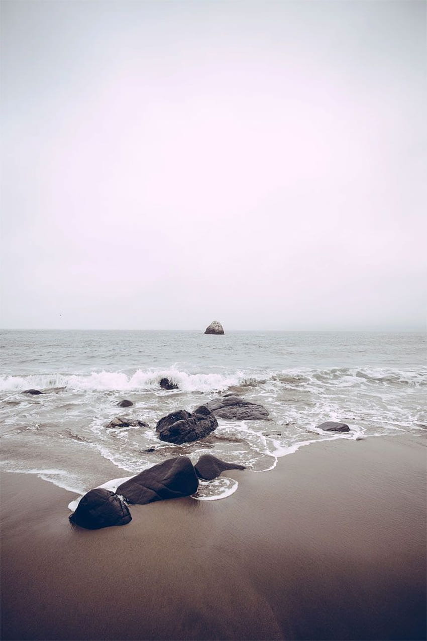 Peace & Quiet and Rocks on sea side iPhone, Beach Side HD phone wallpaper