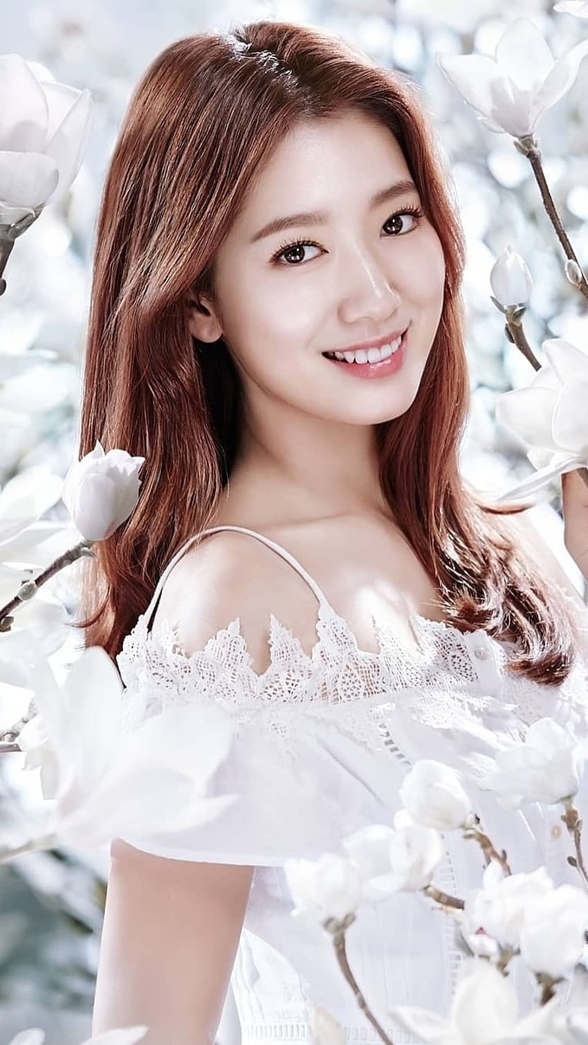 Park Shin Hye Choi Tae Joon, сладка усмивка, бял фон HD тапет за телефон