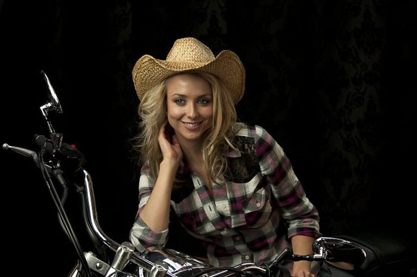 Ride'em Cowgirl, motorcycle, cowgirl, harley, hat HD wallpaper