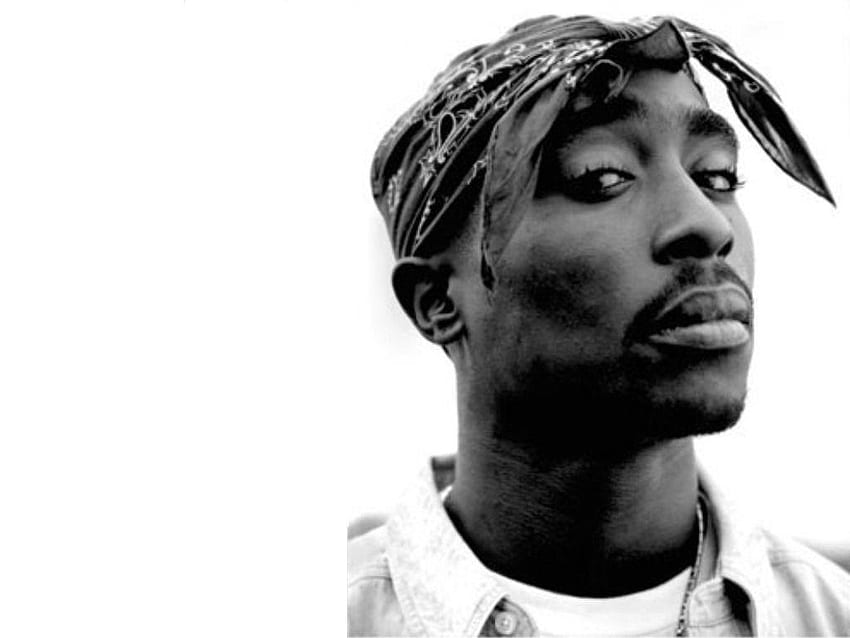 Bức tranh Tupac đen trắng đích thực là một tác phẩm nghệ thuật tuyệt đẹp. Đây là một cách sáng tạo để các fan hâm mộ của Tupac thể hiện tinh thần yêu mến và đam mê với anh chàng huyền thoại này. Hãy truy cập để xem chi tiết hơn nhé!