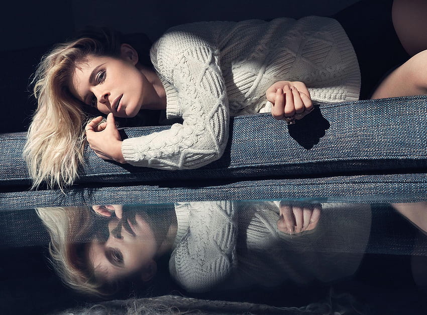 Blonde, Reflection, Actress, Kate Mara . Cool HD wallpaper