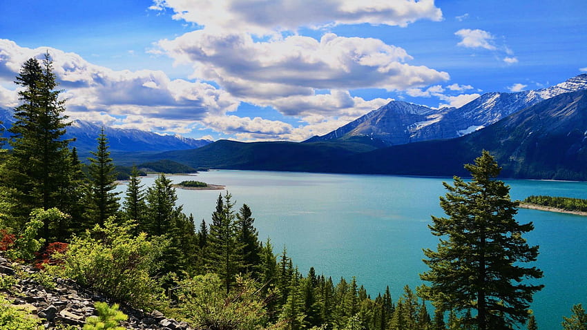 Горно езеро Кананаскис, Алберта, планини, Канада, облаци, пейзаж, дървета, небе HD тапет