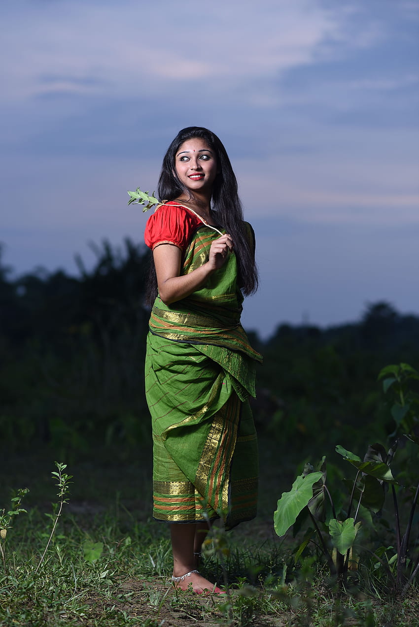 Джой Деб - Красиво момиче от индийско село HD тапет за телефон