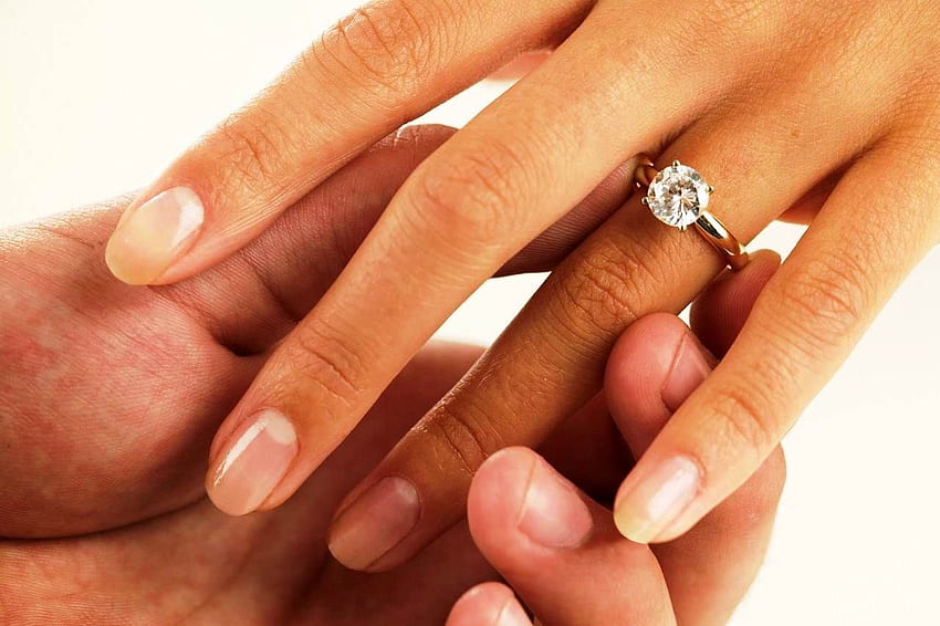 Engagement . Engagement ring on hand, Engagement rings HD wallpaper