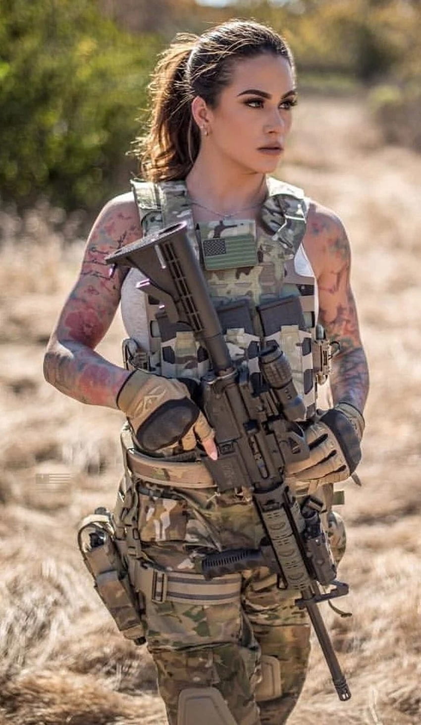 Gorące laski wojskowe - dziewczyny i broń - dziewczyny z bronią Tapeta na telefon HD