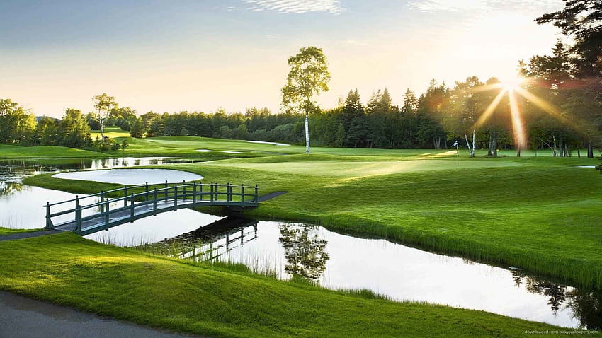 Lapangan Golf Matahari Terbenam Wallpaper HD