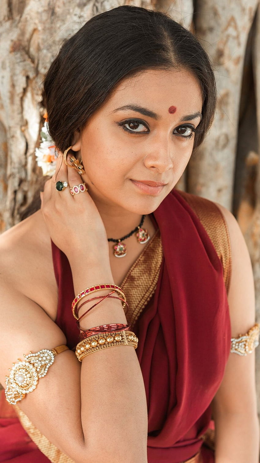 Keerthi Suresh, kunjali marakkar, actriz malayalam fondo de pantalla del teléfono