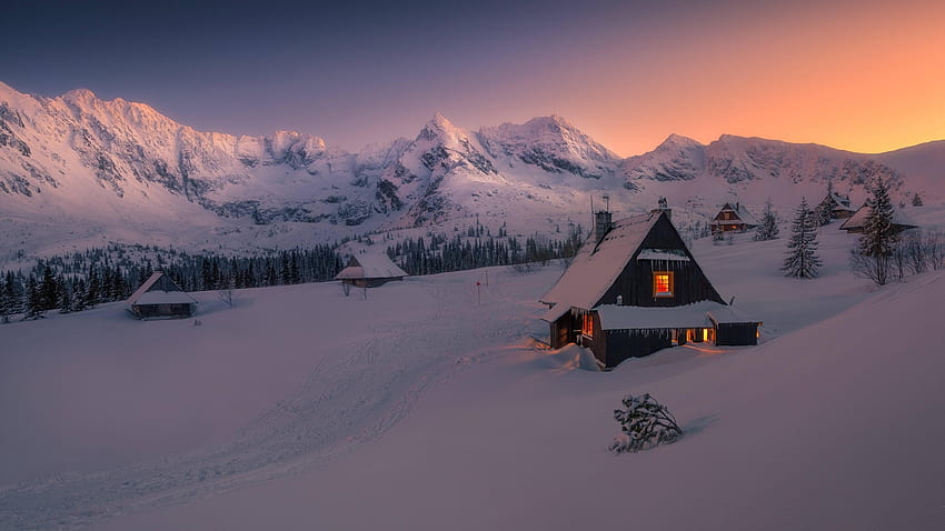 Evening in Winter Snowy HOuse , Nature , , and Background, Snow HD wallpaper