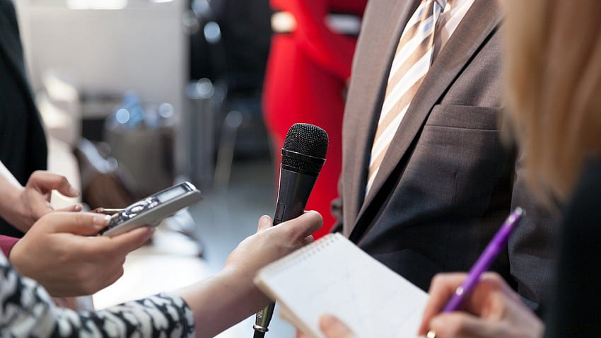 PR Lesson: The Secret to Responding to a 'Help a Reporter Out' Query, Journalist HD wallpaper