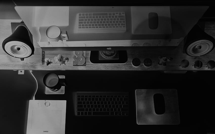Mac Apple Desk Jeff Sheldon Dark Office, Black office HD wallpaper