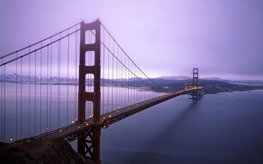 fioletowa godzina i mgła otaczają most Golden Gate, most, zatokę, mgłę, fiolet Tapeta HD
