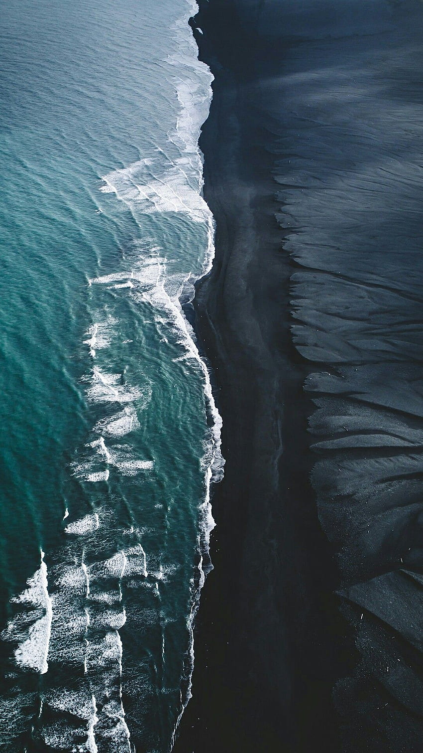 Praia de areia negra Islândia, areia escura Papel de parede de celular HD