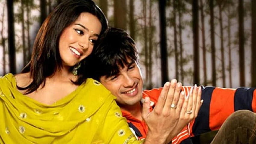 Throwback! When Amrita Rao and Shahid Kapoor shared their experience of working with Sooraj Barjatya in the film 'Vivah'. Hindi Movie News - Bollywood - Times of India HD wallpaper