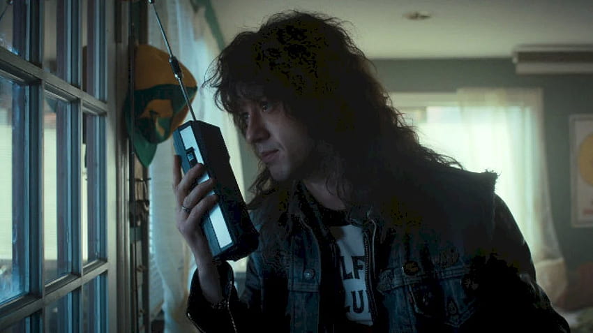 Stranger Things' actor Joe Quinn listened to a lot of heavy metal in preparing to play Eddie Munson HD wallpaper