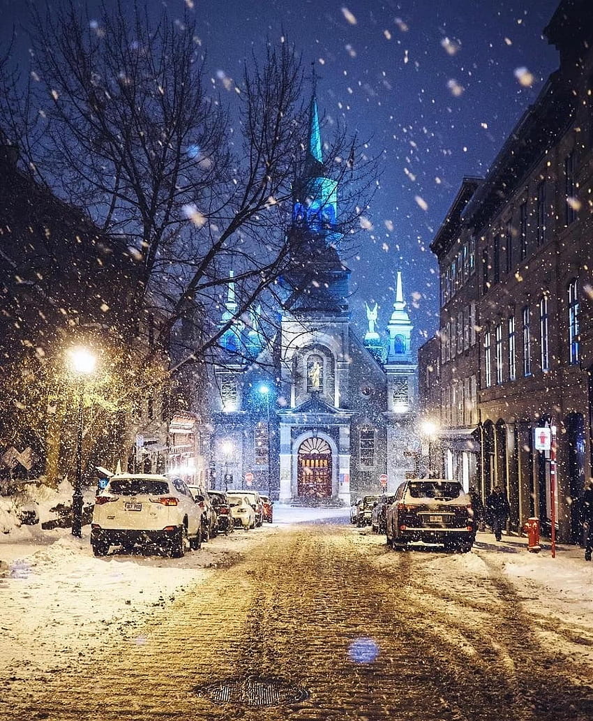 Live MTL on Instagram: “Snow in Old Montreal ❄️ HD phone wallpaper