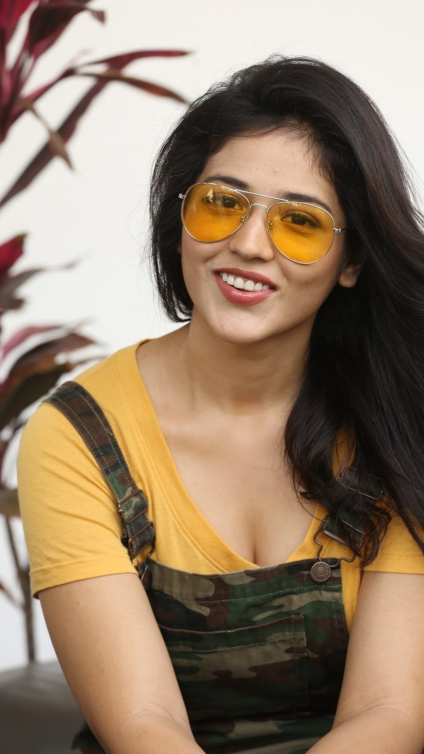 Priyanka Jawalkar, Tollywood, Schauspielerin HD-Handy-Hintergrundbild