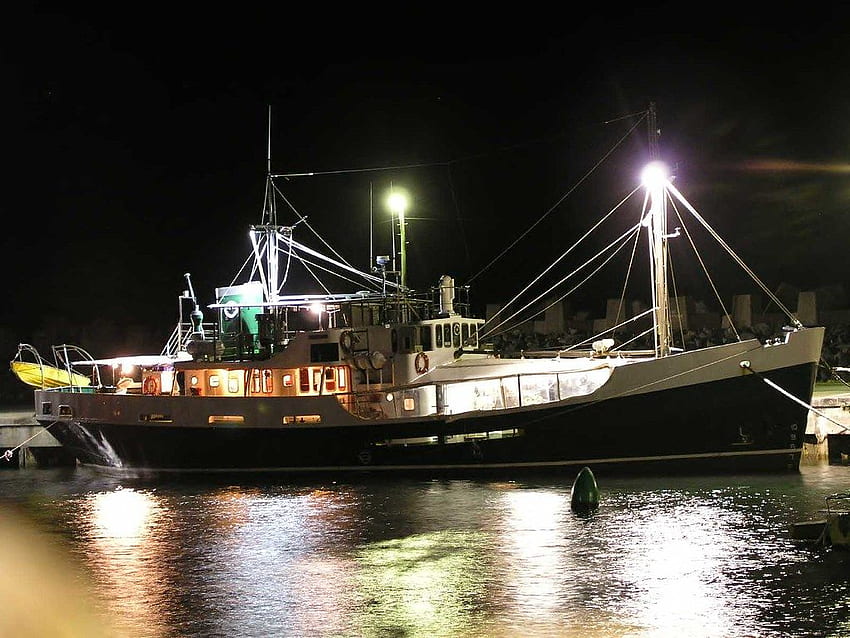 fishing boat at night. Ulladulla harbour, South Coast of NS, Fishing Vessel at Night HD wallpaper