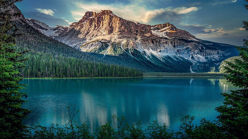 Emerald Lake, Yoho NP, British Columbia, mountains, canada, clouds, landscape, trees, sky HD wallpaper
