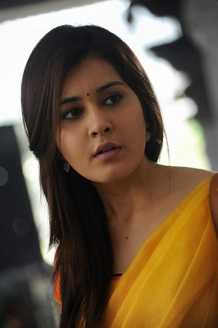 Rashi khanna, Telugu actress, lip, saree beauty HD phone wallpaper