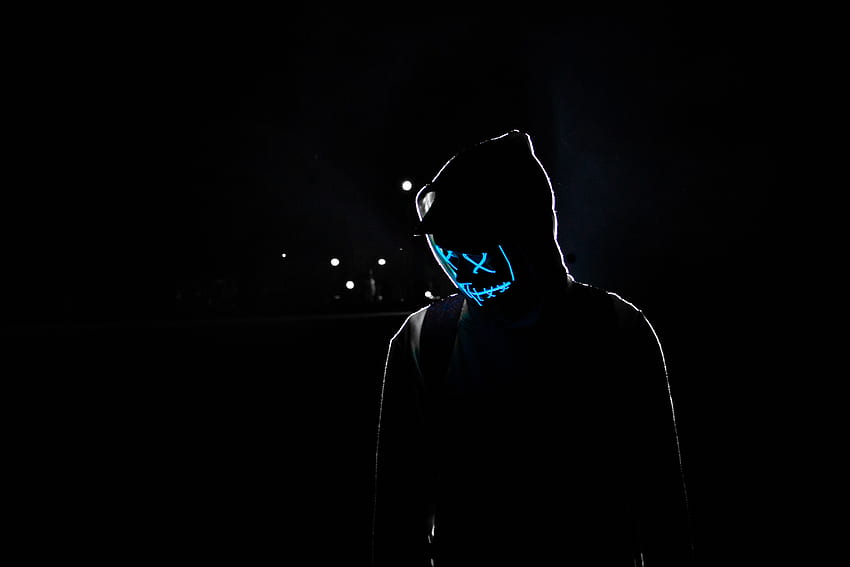 мъж, качулка, маска, неон, светещ фон, черно-бяла маска HD тапет
