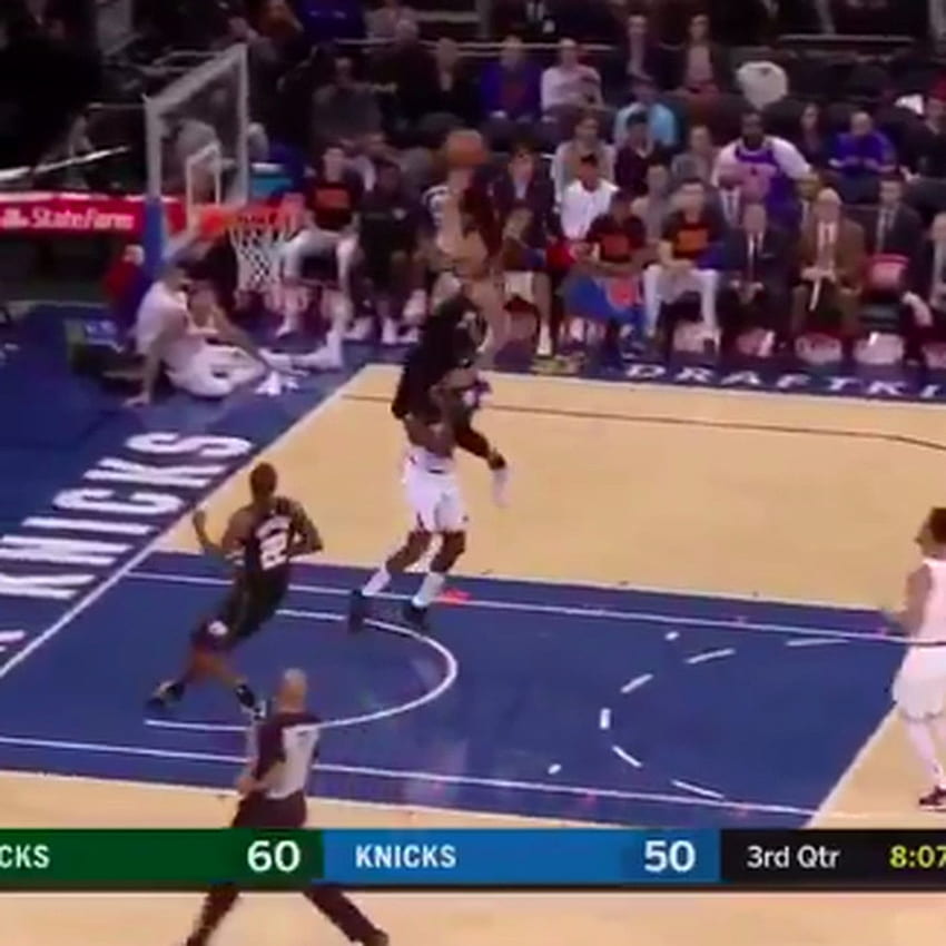 Giannis Antetokounmpo dunked cleanly over Tim Hardaway Jr. and it was incredible HD phone wallpaper