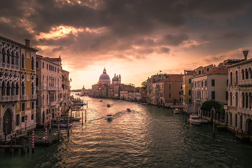 water near buildings – Italy, Europe Aesthetic HD wallpaper