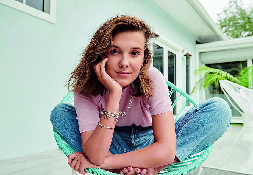 Millie Bobby Brown, smile, actress, 2020 HD wallpaper