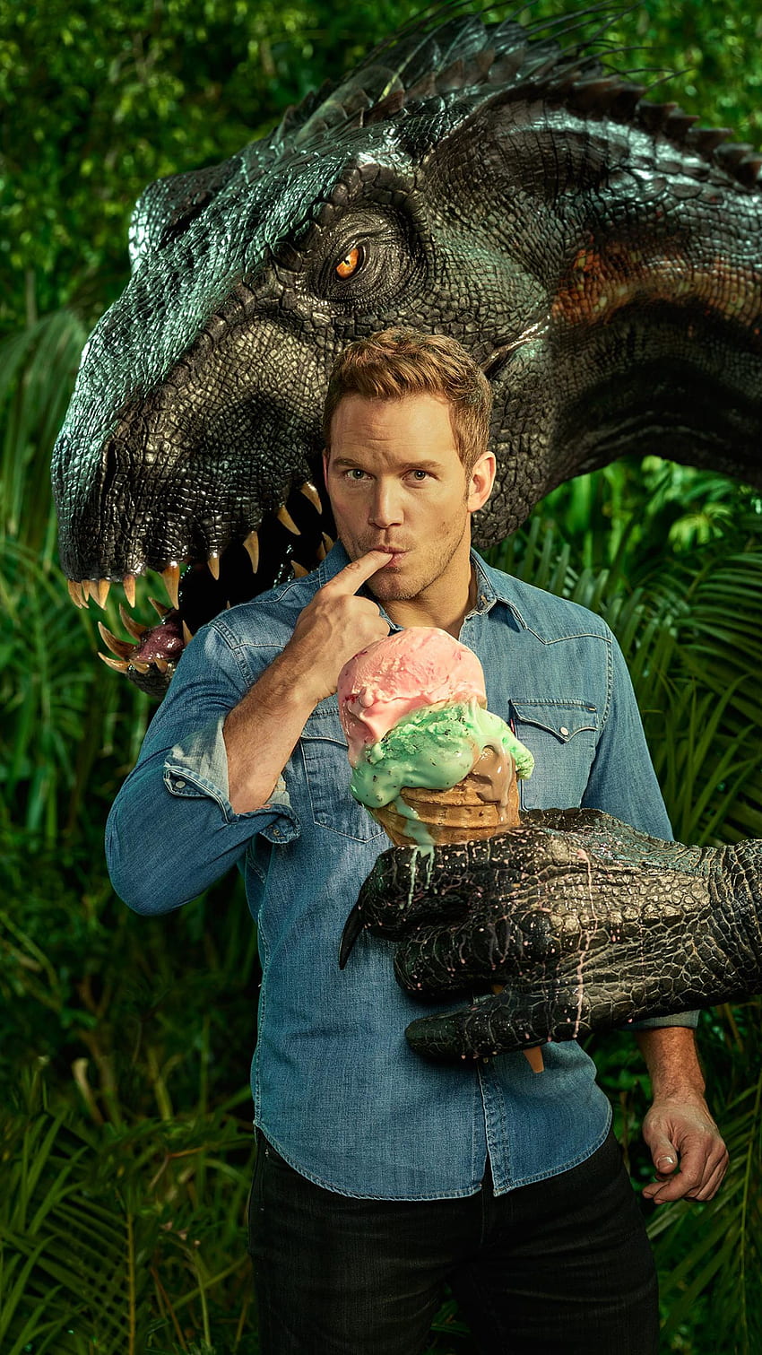 Chris Pratt z indoraptorem w świecie jurajskim Tapeta na telefon HD