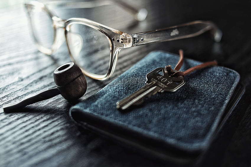 แว่นตา แว่นตา กุญแจ ไปป์ ท่อสูบบุหรี่ แว่นตา โต๊ะ ยาเส้น กระเป๋าสตางค์ ไม้ โมคา วอลล์เปเปอร์ HD