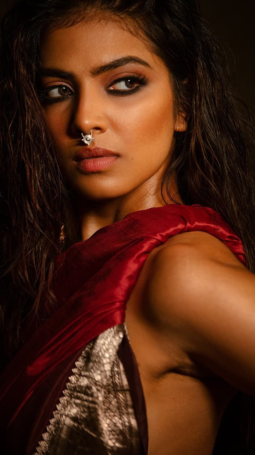 Malavika mohanan, attrice telugu, modella Sfondo del telefono HD