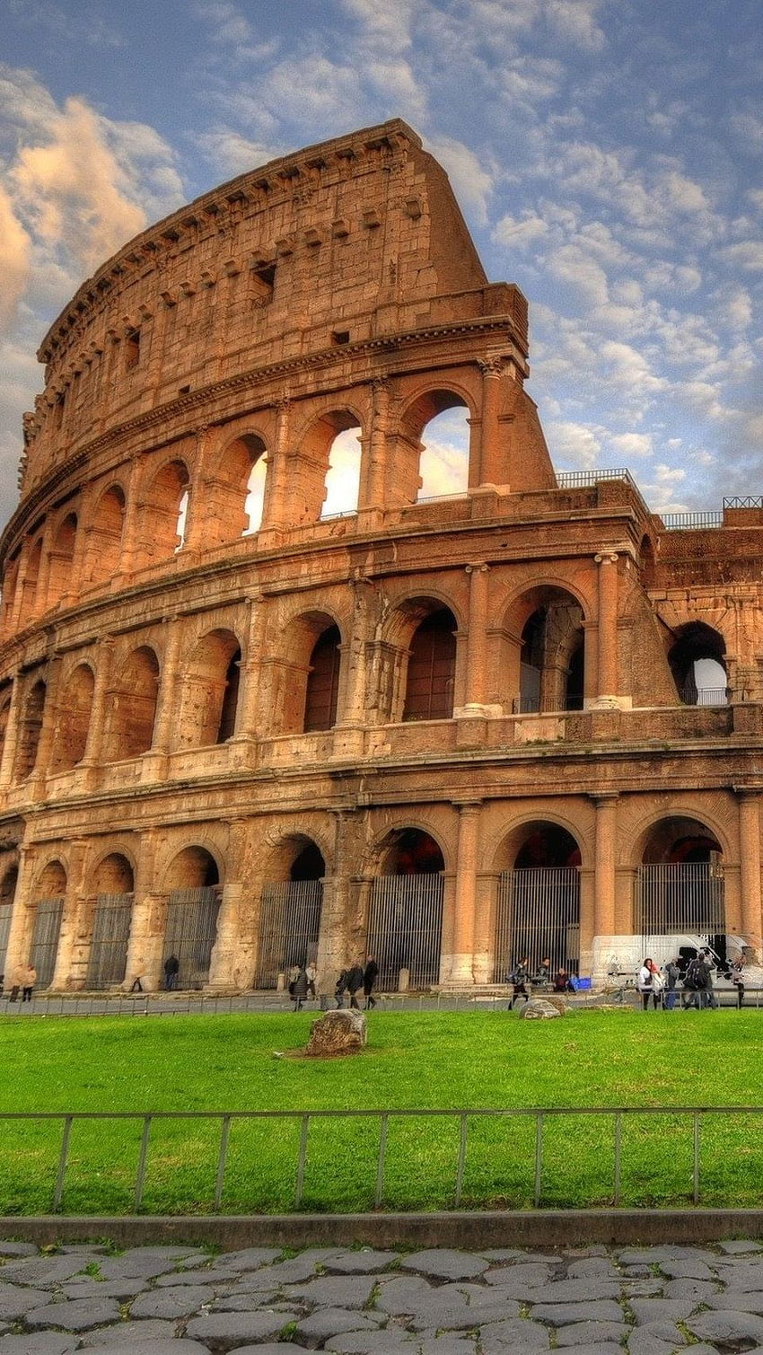 Original:Coliseu Roma Itália Atrações Turísticas iPhone , plano de fundo. Fontana di Trevi, Roma, Itália, Coliseu de Roma, Itália Papel de parede de celular HD