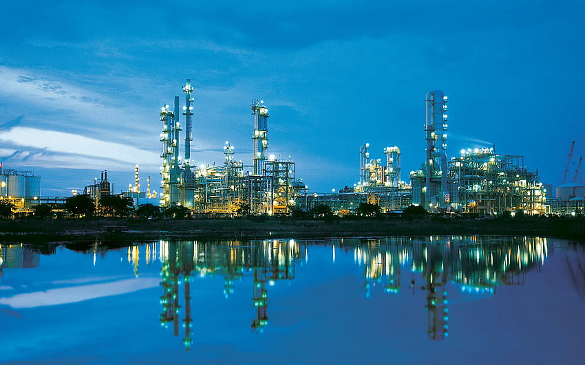 MAN Energy Solutions für die Raffinerie Oil Refinery HD-Hintergrundbild