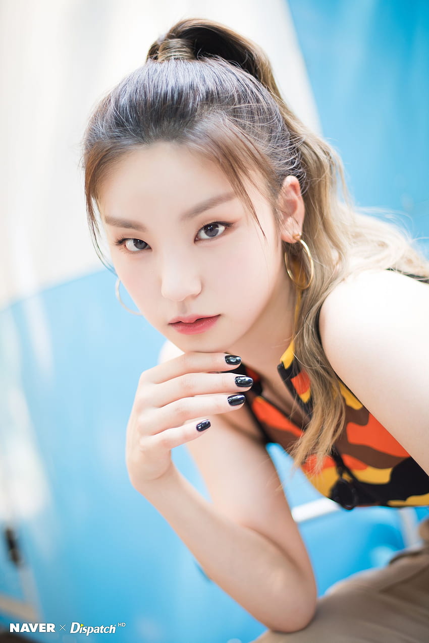 ITZY Yeji - IT'z ICY promotion hoot by Naver x Dispatch HD phone wallpaper