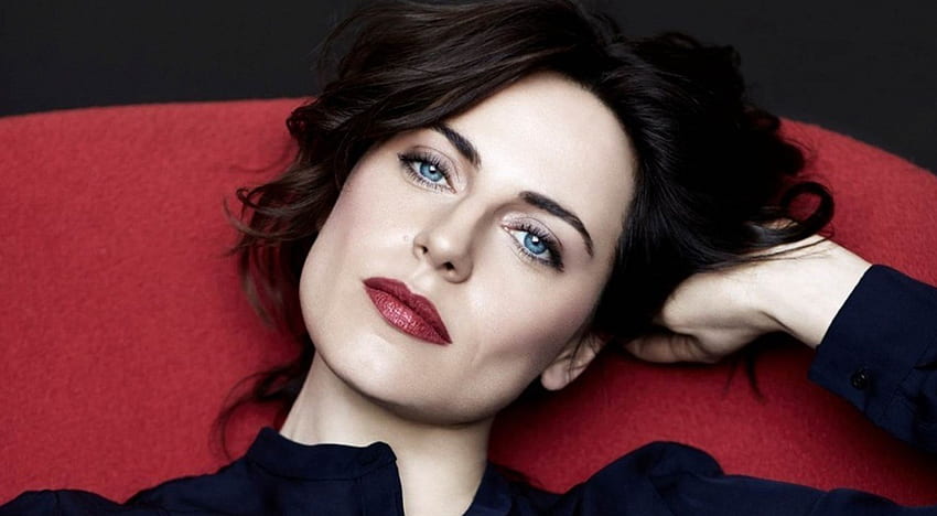 Antje Traue and Background HD wallpaper