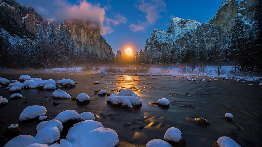 Coucher de soleil d'hiver à Yosemite, hiver, rivière, impressionnant, reflets, lever du soleil, agréable, neige, réflexe, incroyable, montagnes, eau, soleil, coucher de soleil, soleil, miroir, gelé, paysage, froid, beau, panorama, lac, rayons de soleil, cool , pierre, nuages, nature, ciel, glace Fond d'écran HD