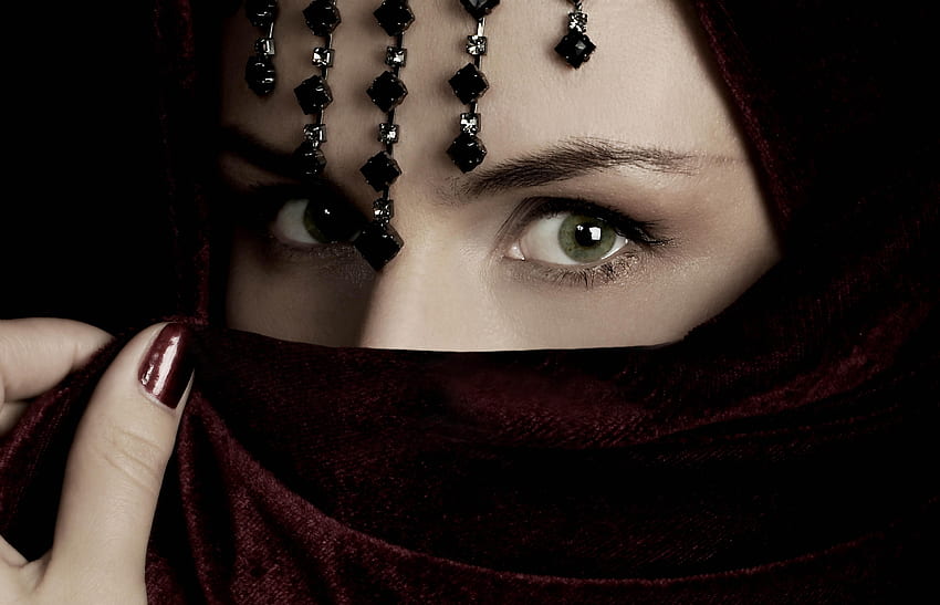 Moda musulmana 2012 - Niña con hijab negro - fondo de pantalla