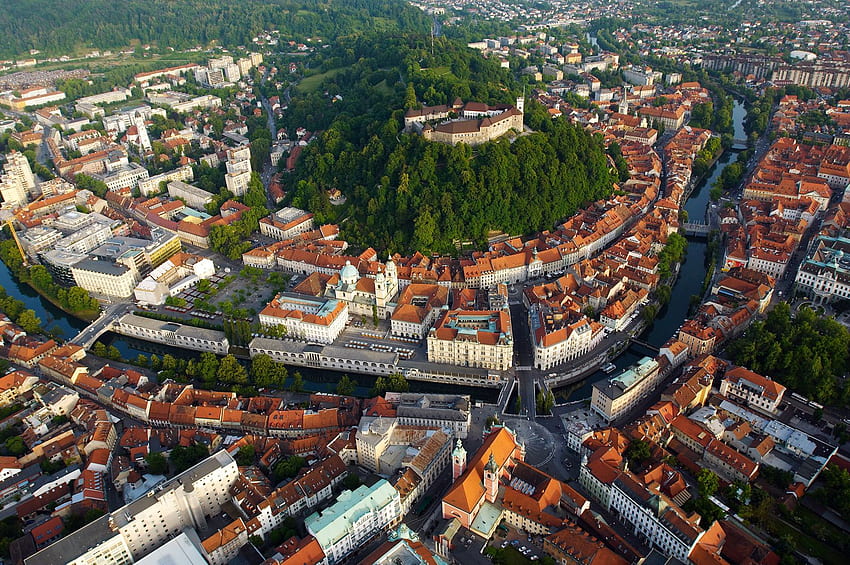 La ville et les hôtels de Ljubljana Fond d'écran HD