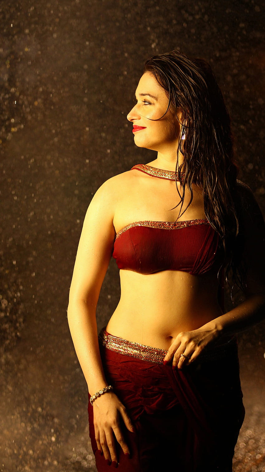 Tamanna Bhatia, actriz multilingüe, ombligo mojado fondo de pantalla del teléfono