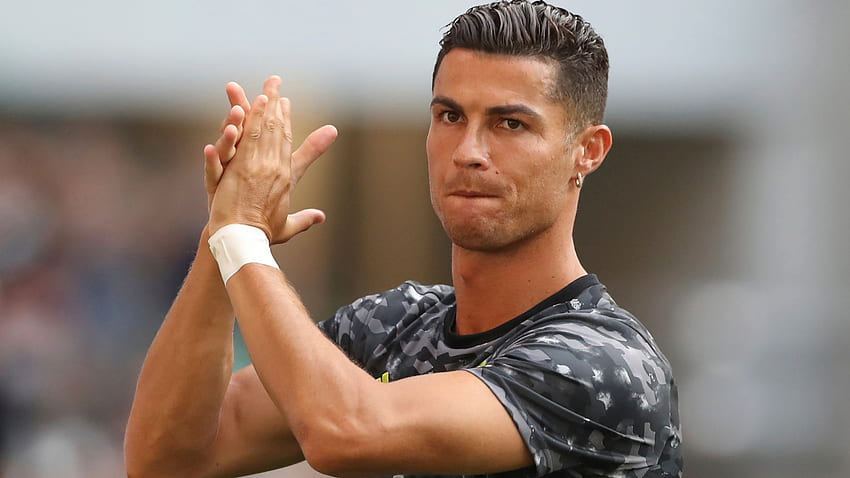 Cristiano Ronaldo Boasts, Sends Message To Ali Daei After Breaking