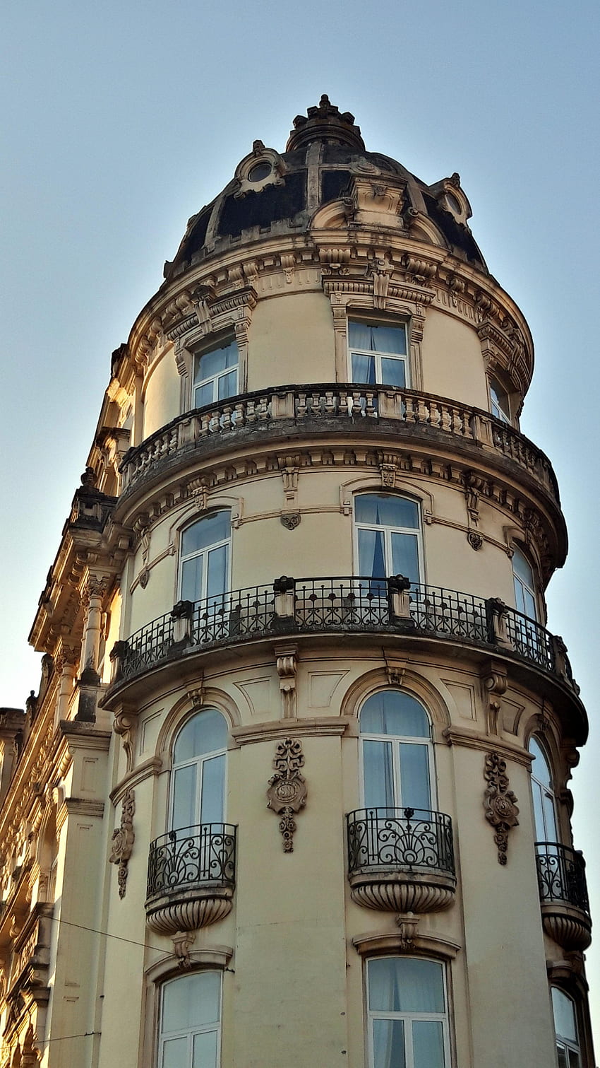 Old Apartment Building , Ancient Building HD phone wallpaper