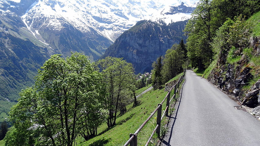 Scenic Hike - Lauterbrunnen, Switzerland : travel HD wallpaper
