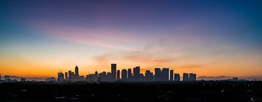 An early morning skyline shot of BGC taken from Makati. Was working in Manila for 2 months and loved the place : Philippines HD wallpaper