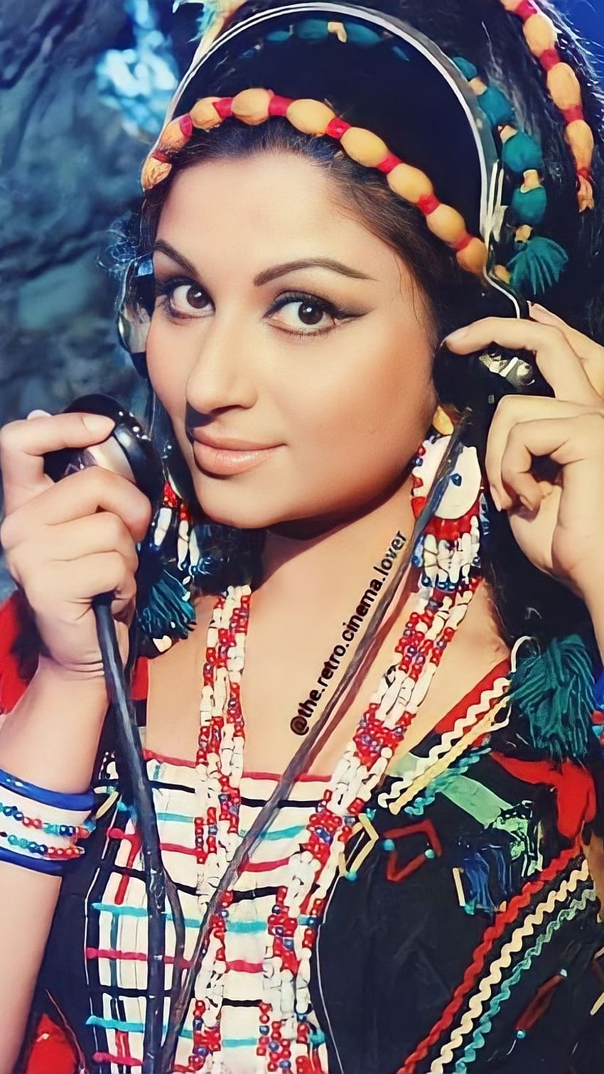 Sharmila Tagore, actriz de bollywood fondo de pantalla del teléfono