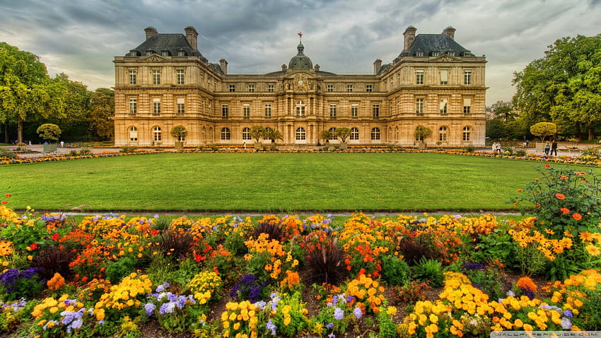 gardens at a paris castle, clouds, garden, flowers, grass, castle HD wallpaper