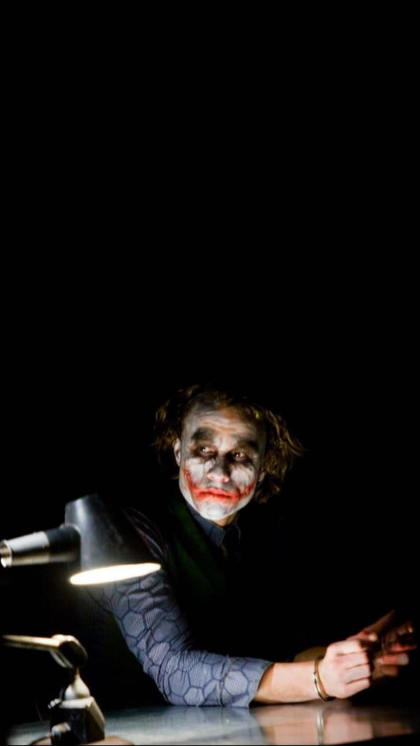Le Joker du chevalier noir. J'ai coupé ça de la scène de l'interrogatoire et je l'ai un peu modifié. : R Batman Fond d'écran de téléphone HD