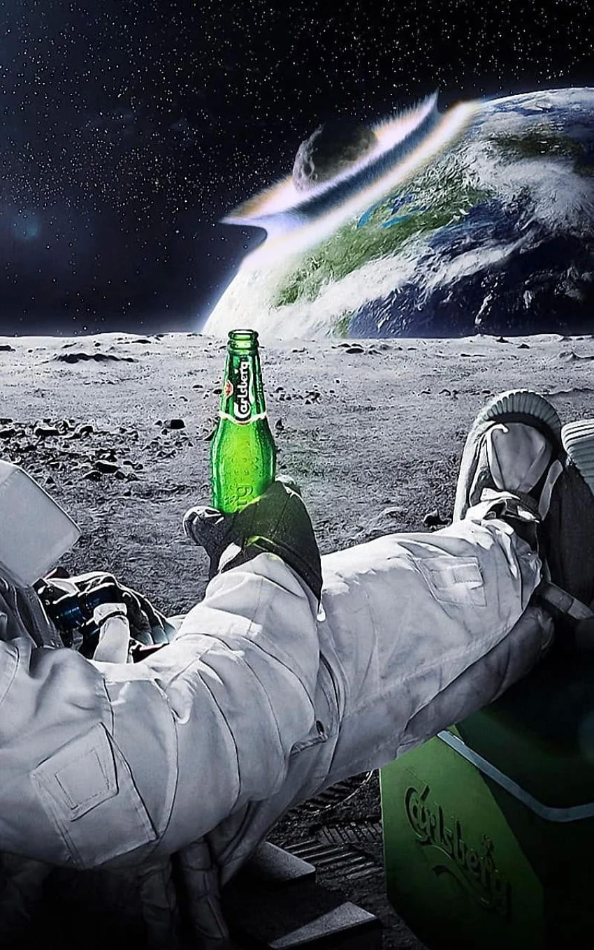 Astronaut drinking beer on moon while watching earth destroy • For You For & Mobile HD phone wallpaper