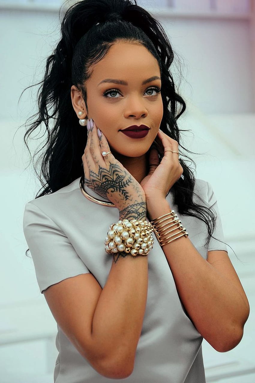 Rihanna iPhone - Rihanna IPhone HD тапет за телефон