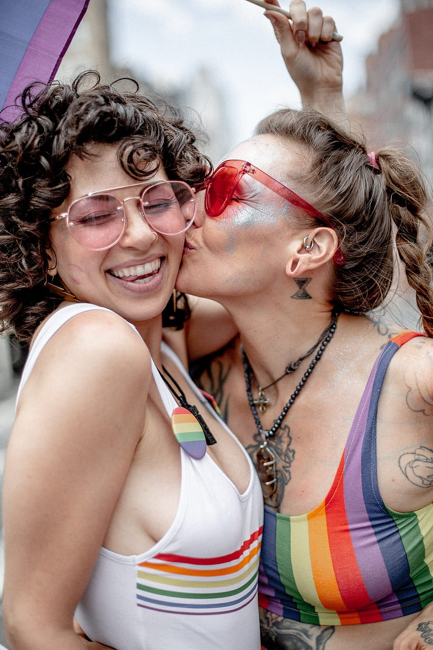 Lesbian Couple HD phone wallpaper